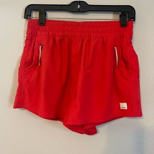 Vuori Women’s Dash Shorts Small